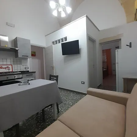 La Casa Dei Collana Serrano